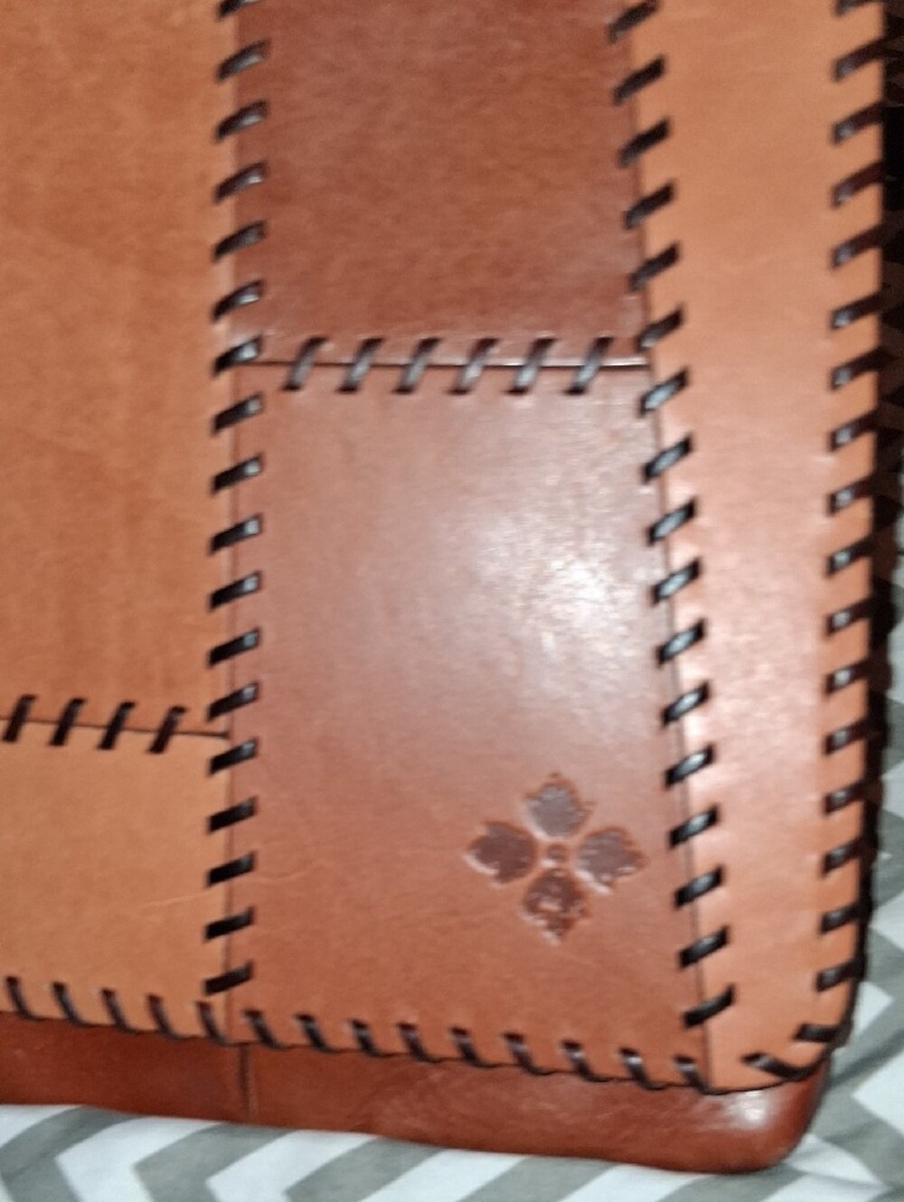 Patricia Nash Two-Tone Tan Patchwork Leather Crossbody - Picture 6 of 13